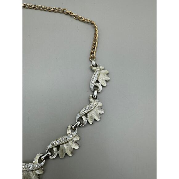 Vintage Sarah Coventry "Evening Sands" Goldtone Rhinestone Necklace - Picture 6 of 9